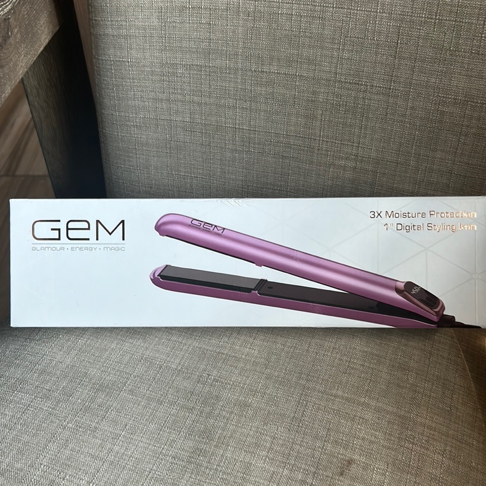 GEM, 3X Moisture Protection 1” Digital Styling Iron